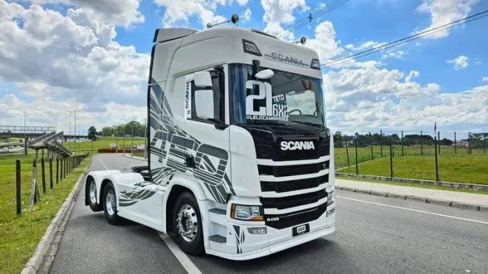 Scania R450 6x2 Highline Ano 21 Euro 5 Teto Alto Automático Carenagem Interna nova