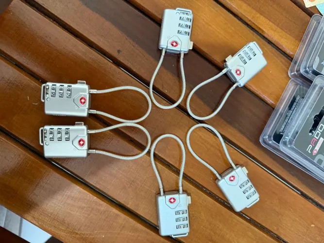 Para viajante! Cadeado TSA / Balança Digital Portátil / Air Tag