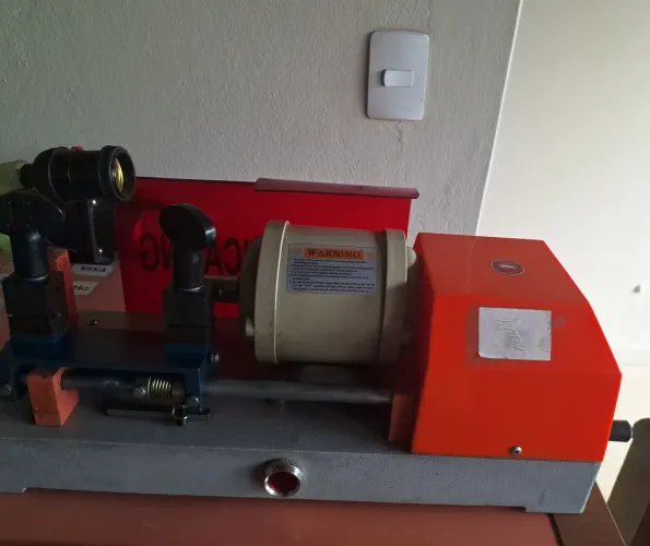 Vende-se kit para Comércio Chaveiro
