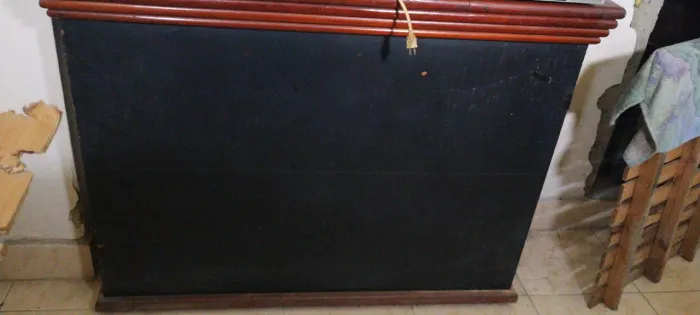 BAR EM MADEIRA MACIÇA