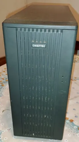 Gabinete Chieftec Pc Usado