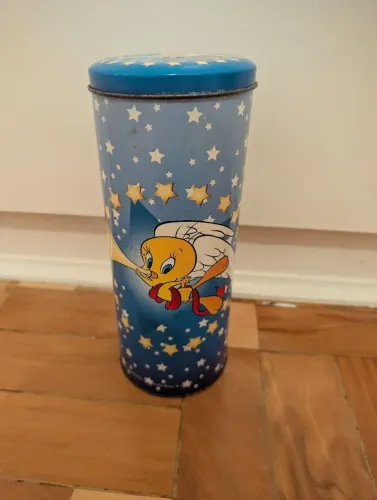 Lata antiga do Tweety, PiuPiu