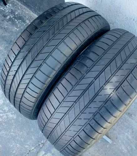 Pneu 225/50 aro 18 Bridgestone seminovos 