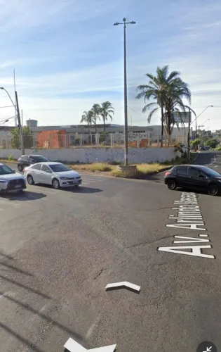 Area esquina Floriano Peixoto com BR 050 com 1713 metros