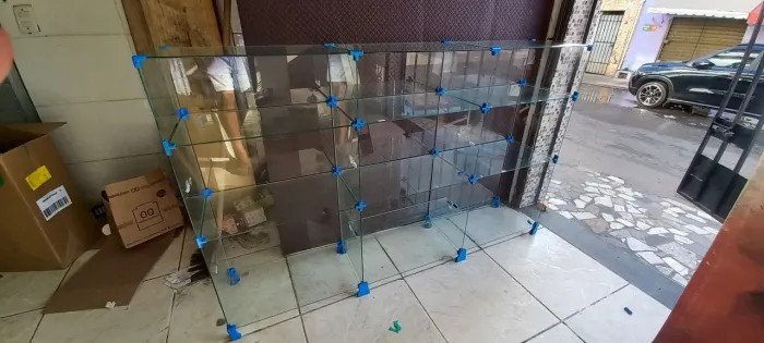 Estante de vidro para organização