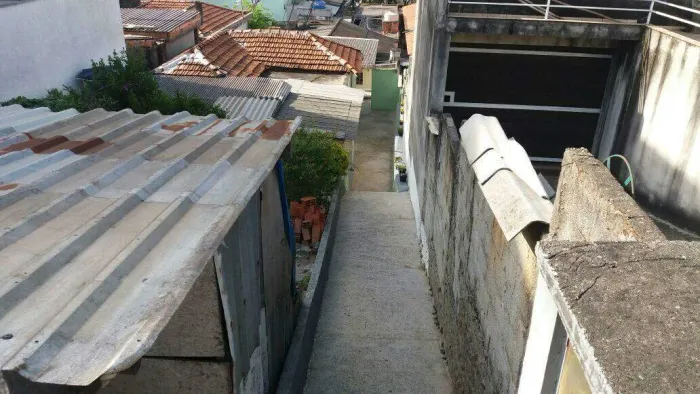 Terreno com 400m² localizado no Jardim das Maravilhas em Santo André- SP.