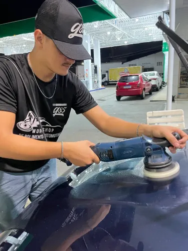 Polimento automotivo