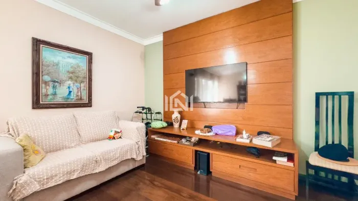 Casa à venda no condomínio Jardim da Glória