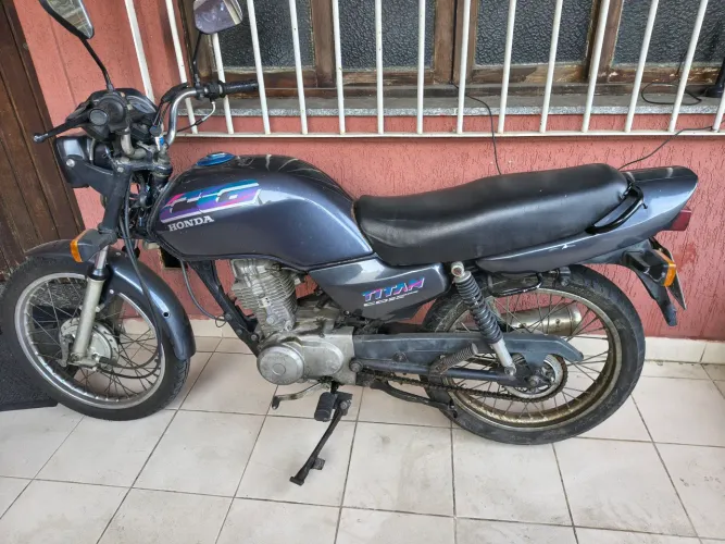 CG Titan - Tudo em dia.