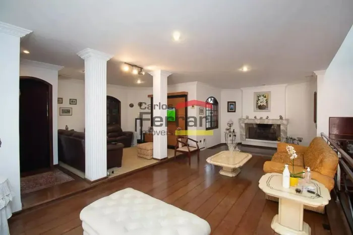 CASA PARA LOCAÇÃO COM PISCINA