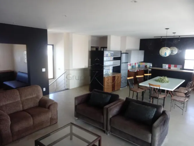 Oportunidade - Casa em Condomínio - Condomínio Residencial Jaguary - 3 Dormitórios - 230m²