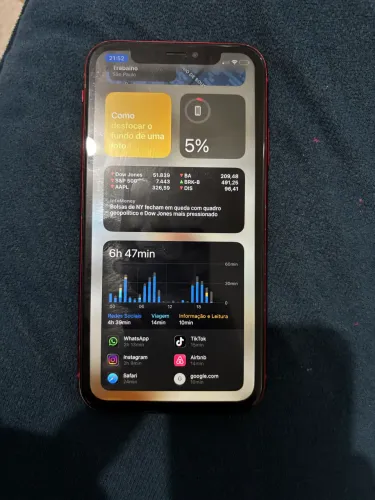 iPhone XR vermelho