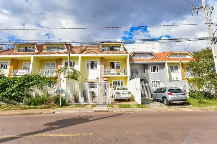 Sobrado para venda com 108 metros quadrados com 3 quartos em Boqueirão - Curitiba - PR
