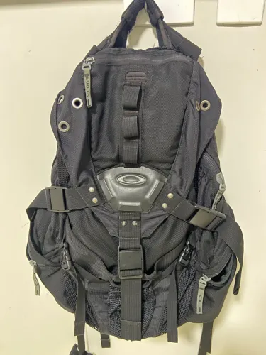 MOCHILA TÁTICA OAKLEY