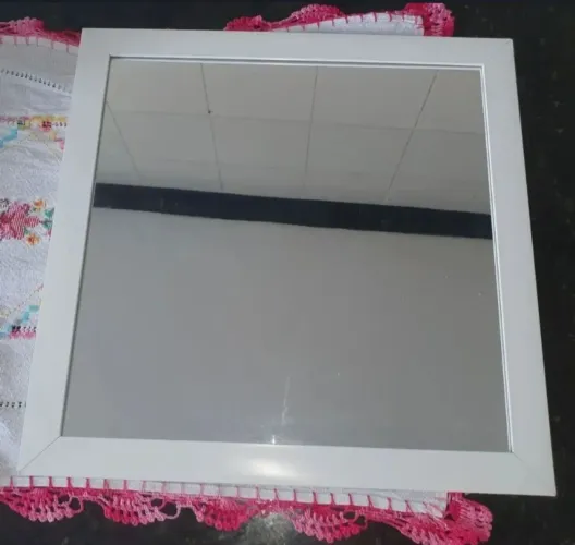 ESPELHO 40cmX40cm (35cmX35cm De Espelho e 5cm De Bordas)
