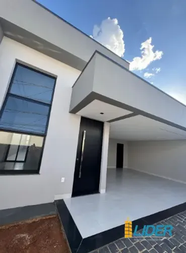 Casa à venda, 3 quartos, 1 suíte, 2 vagas, SANTA ROSA - Uberlândia/MG