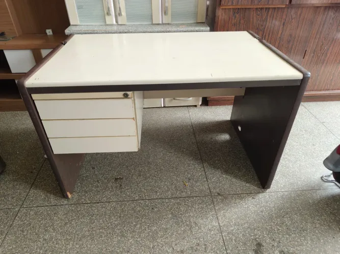 Mesa de escritório de MDF