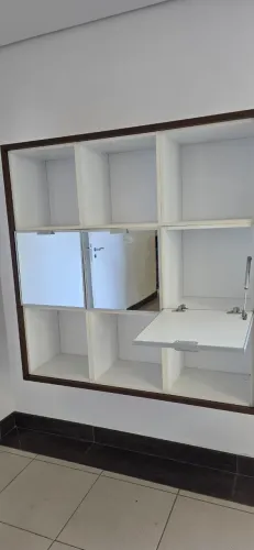 Estante com 9 Nichos 1.25m x 1.25m