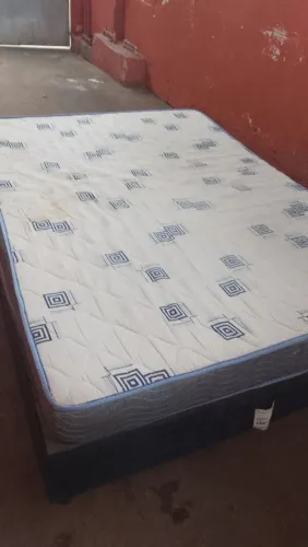 Vendo cama Box de casal