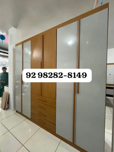 Guarda roupa de luxo com entrega gratuita