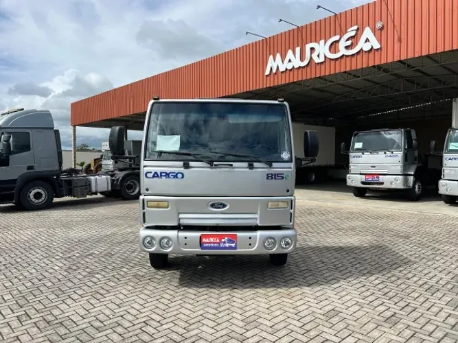 Ford Cargo 815 E Ano 2012 - Único dono