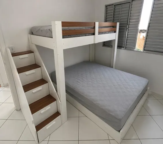 Beliche casal com solteiro e armário sem colchão 