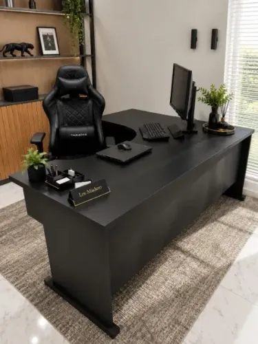 Mesa Executiva Delluxe Black Gold. 4 Tomadas. Em L : L200cm x P160cm x A74cm