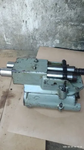 Dispositivo torno automático