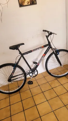 Bike aro 26. Raios inox Toda em rolamento faço entrega e aceito cartão 