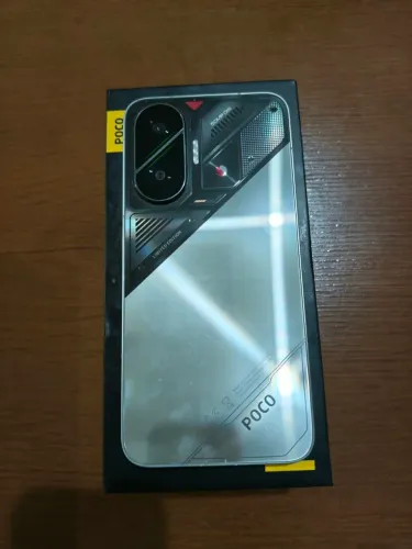 Poco f7