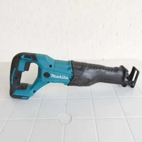 NOVO - Serra Sabre Makita a Bateria DJR186 18V Profissional Metalurgica Metal Madeira NF