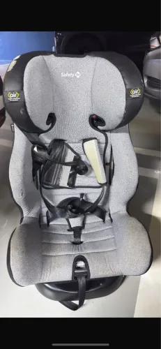 Vendo cadeirinha para veiculo mas cosi