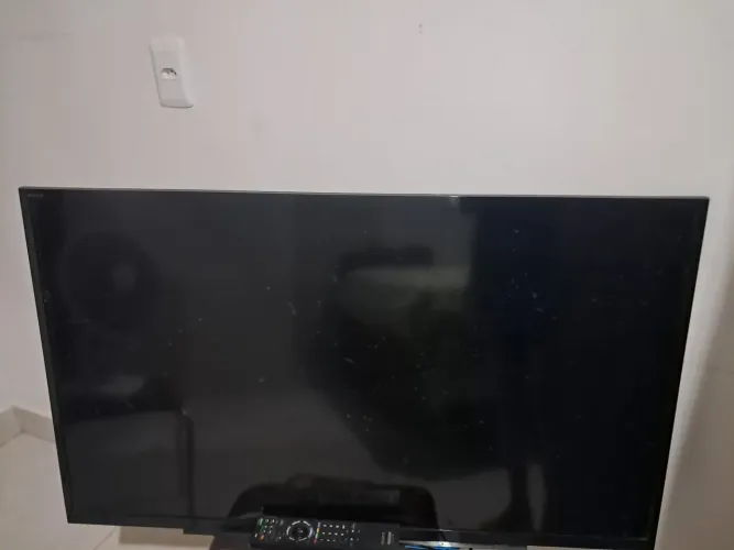 Vendo uma televisão