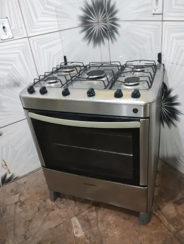 Vendo fogão semi novo