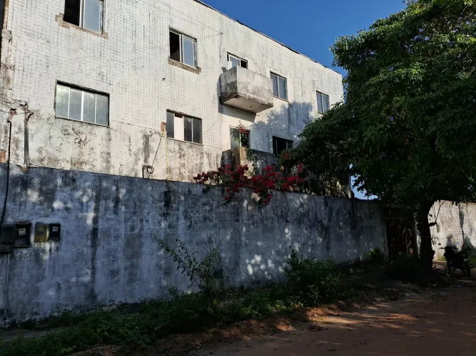 Aluga-se apartamentos pequenos