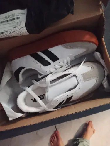 Tenis novo