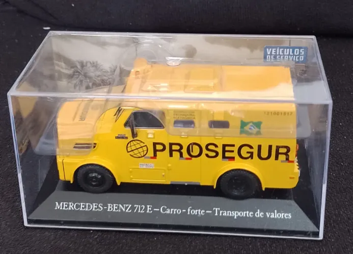 Miniatura Mercedes Benz 712 E Prosegur carro forte.