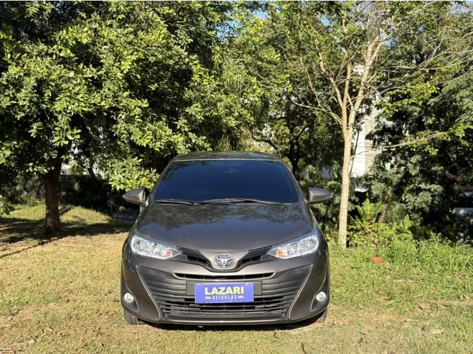 Toyota Yaris XL Sedan 1.5 Flex 16V 4P Mec. 2019