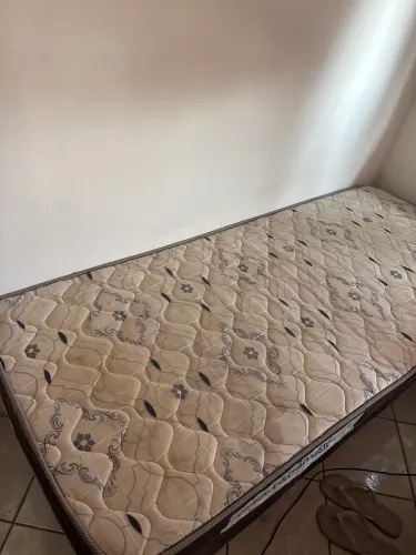 Vendo Cama de solteiro ortopédica, com base