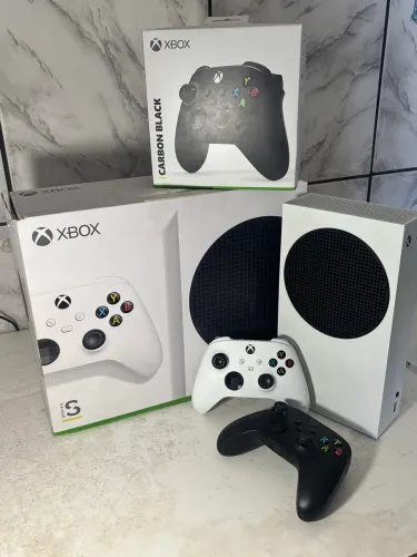 Xbox Series S, dois controles originais, novo!