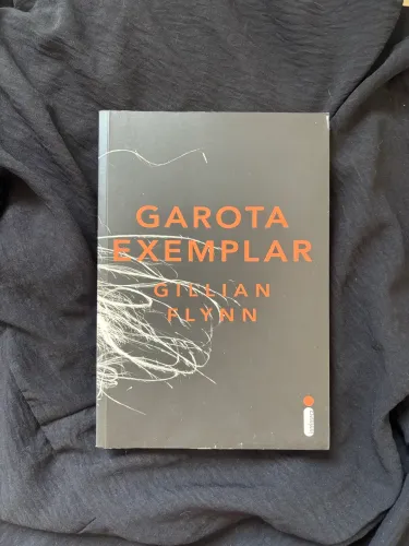 LIVRO: GAROTA EXEMPLAR