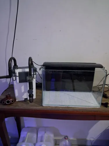 Vendo aquario 20 Litros