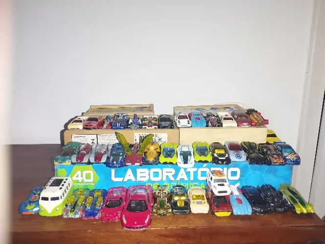 Hot Wheels: Carrinhos da Hot Wheels COM BATMÓVEL E FERRARIS!