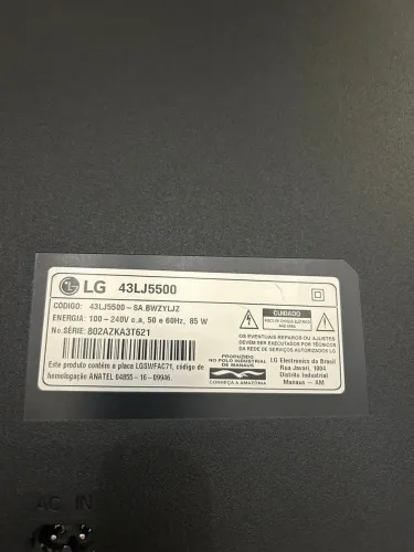 VENDO SMART TV 42 POLEGADAS. Televisão LG, com diversos aplicativos.)