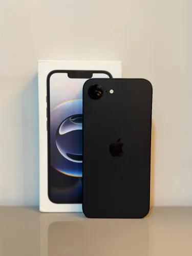 iPhone 16e Black IMPECÁVEL