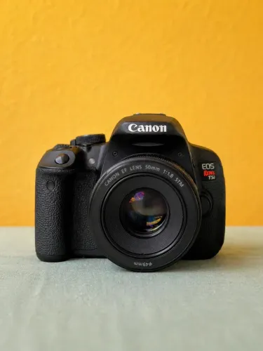 Cânon T5i Lente 50mm + Lente do kit + Acessórios