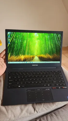 Notebook positivo LEIA