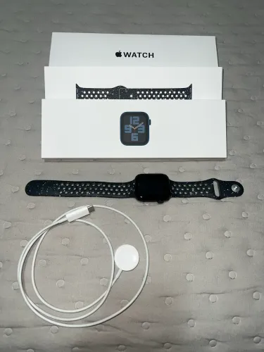 Apple Watch SE (2ª Geração) 44mm - Midnight Aluminum