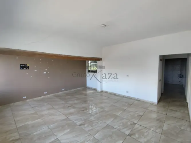 Oportunidade - Casa - Jardim São Dimas - 4 Dormitórios - 150m².