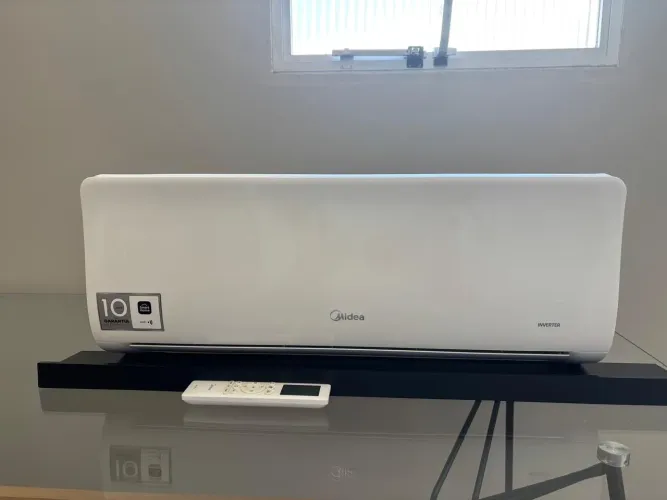 Ar-condicionado Midea 9.000 BTUs Frio - Excelente estado 